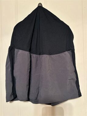 Ingrid & Isabel Two-Tone Black and Gray Maternity Athletic Shorts XL